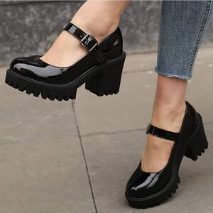 BRAND NEW GBG LOS ANGELES GGCARLISA-R CHUNKY HEELED MARY-JANE JANE STYLE PUMP